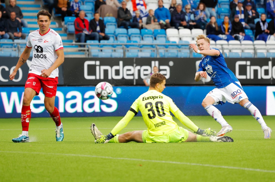 Det var lite Jonathan Fischer kunne gjøre med Molde-scoringene lørdag kveld. (Foto: Svein Ove Ekornesvåg / NTB)