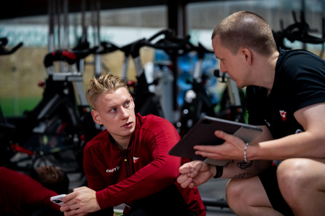 Rocco sammen med fysisk trener Audun Kvitvær. (Foto: Qwerty AS)