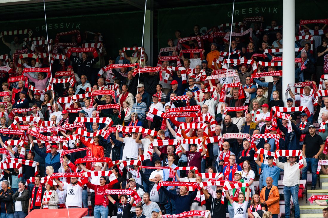 Det går mot nok en kamp med over 10 000 tilskuere på Fredrikstad Stadion! (Foto: Qwerty AS)