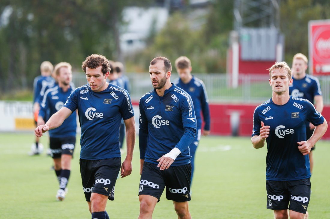 Joe Bell (t.v) og Zlatko Tripic må stå over søndagens kamp. (Foto: NTB)